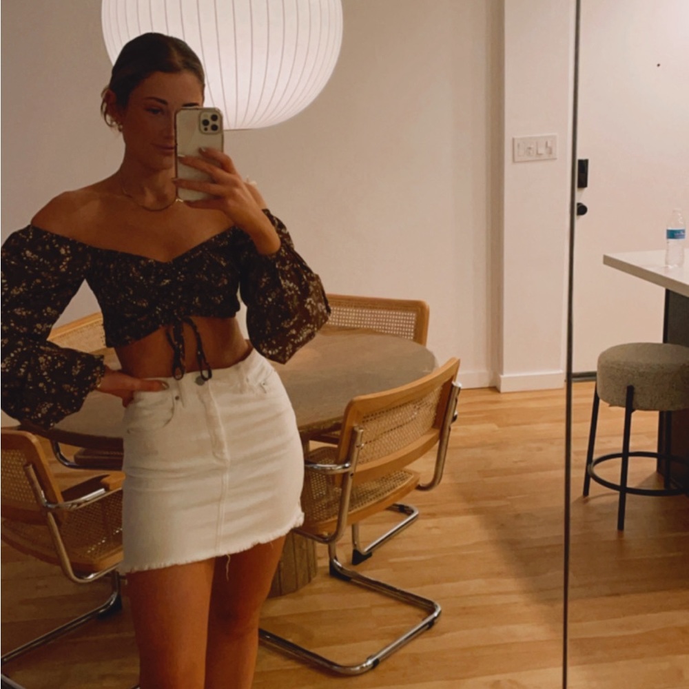 Brown Lulu’s crop top